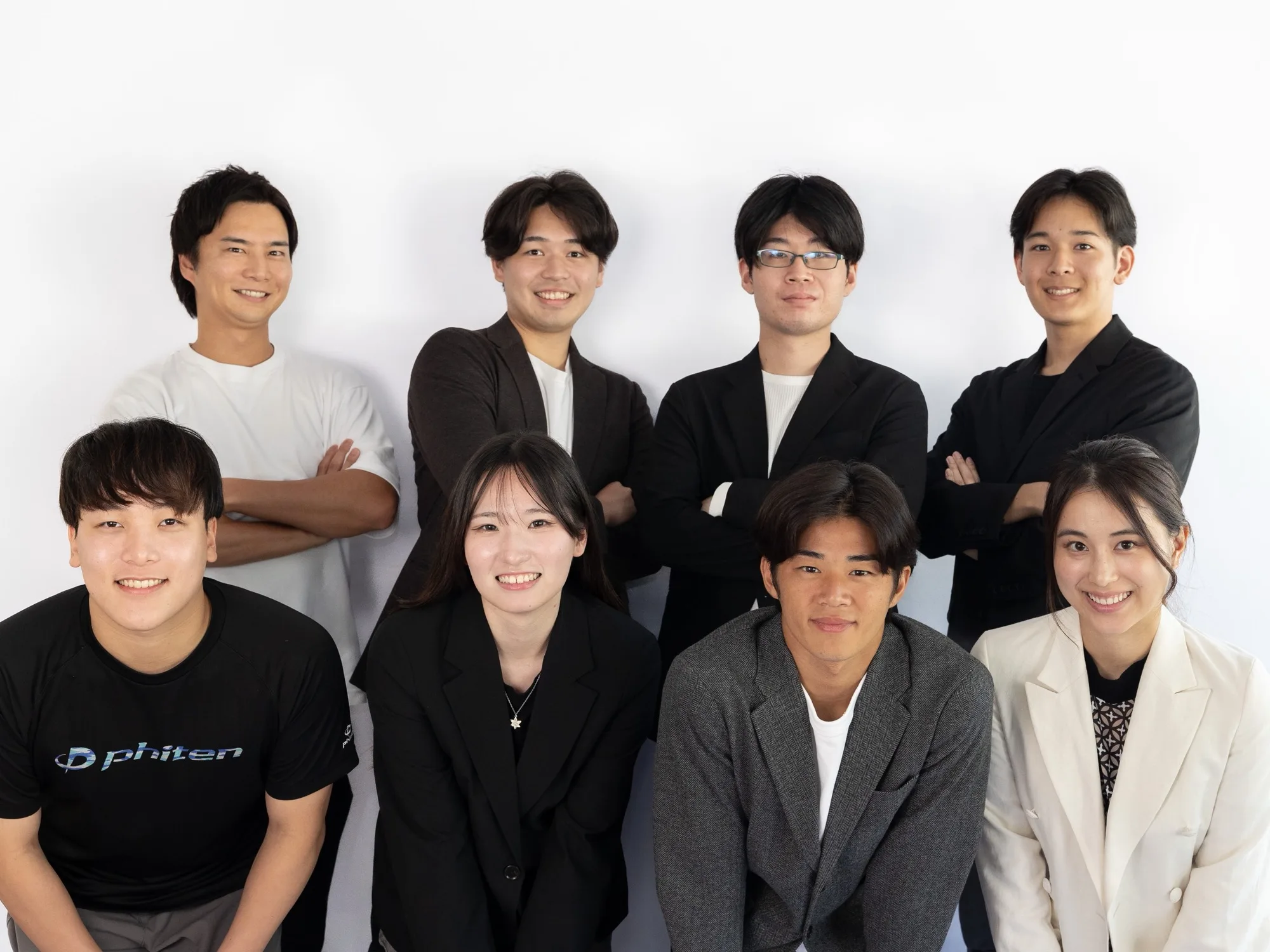 Contents X のメンバーの集合写真