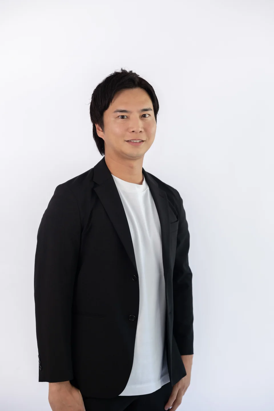 Contents X株式会社 代表取締役 黒宮大貴